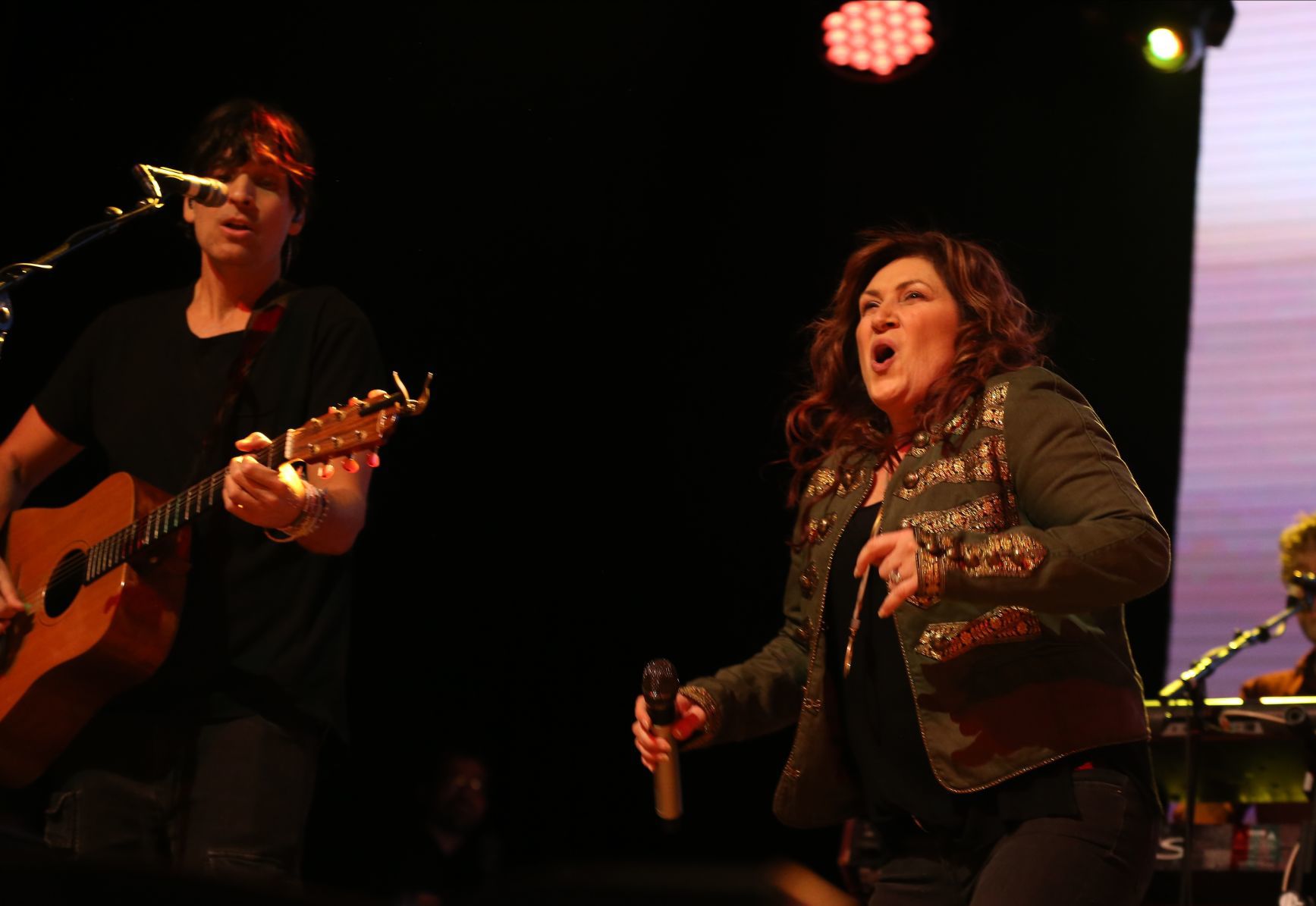 Jo Dee Messina
